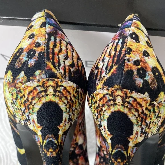 Nine West Flax Heels - Picture 5 of 16